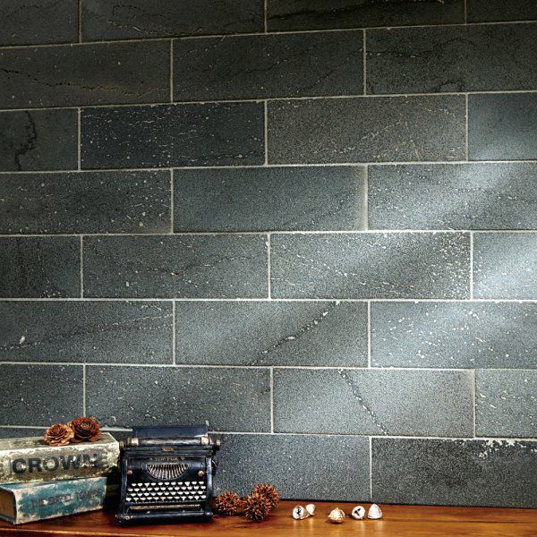 グローブランド（B-BAS）100×300角平（アンティークバサルト）