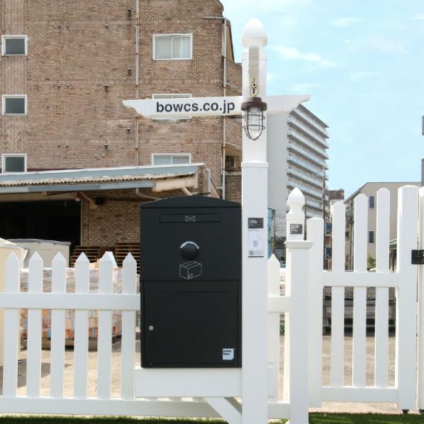 ボウクス川崎本店にて屋外展示中（別売：本体ブラック、バイナルスタンド）