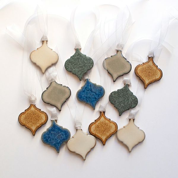 色はランダムでのお届けとなります