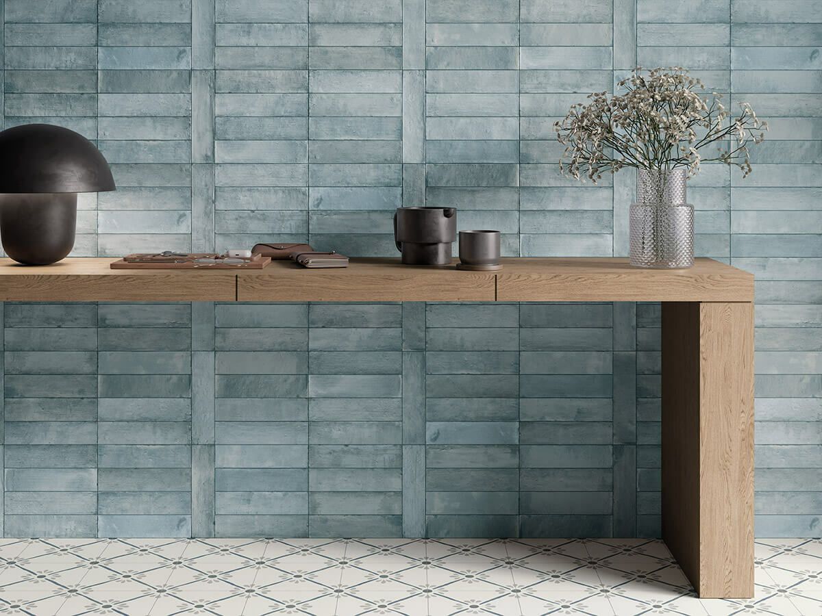 LAGOON-BLUE-6X24_PROVENZA-BLUE-FLOWER-22_DET